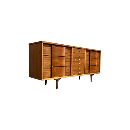 Classic Danish-Style Tapered Legs and Walnut Structure